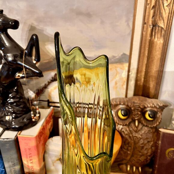 L.E. Smith Simplicity Swung Vase - 21.25" Tall Avocado Green Stretch Floor Vase - Picture 5 of 6